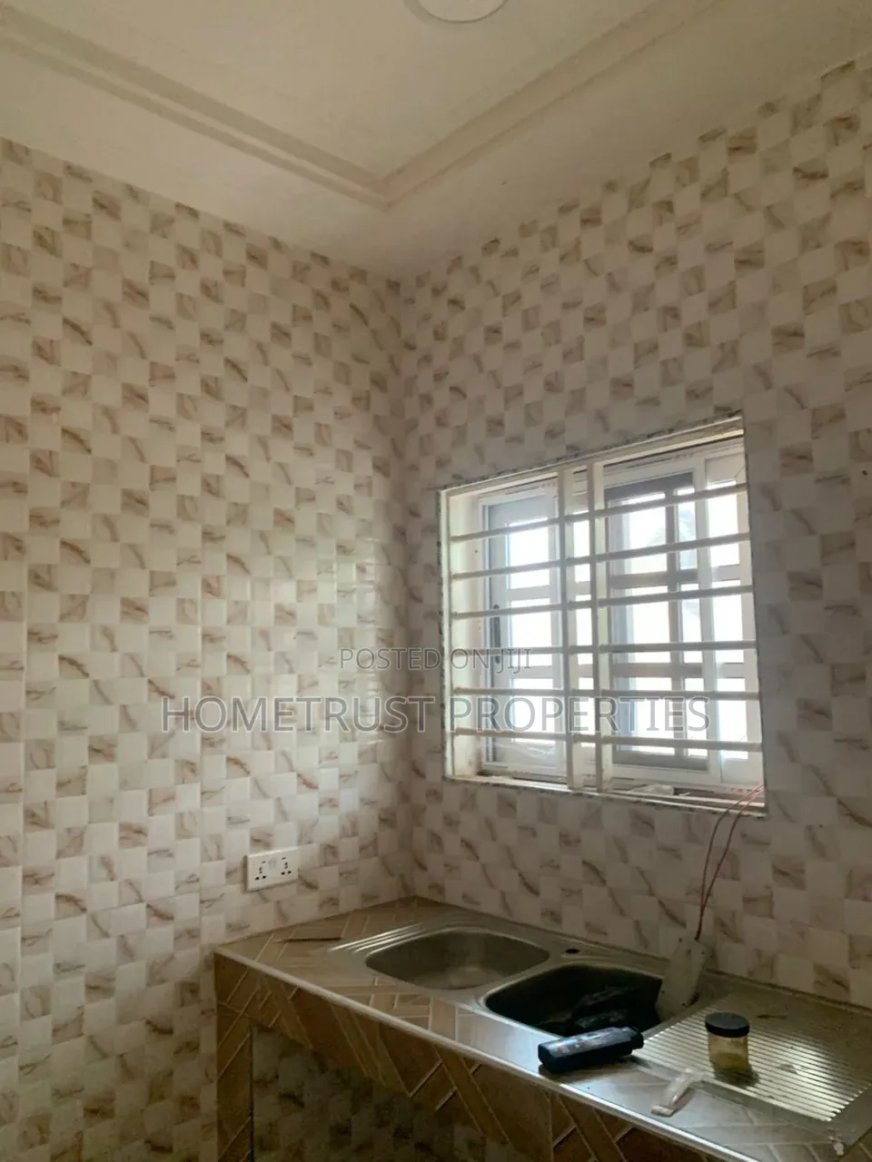 7bdrm Duplex in Pokuase Ayawoso for sale