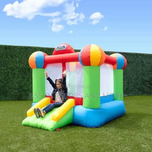 Inflatable Bounce House With Slide