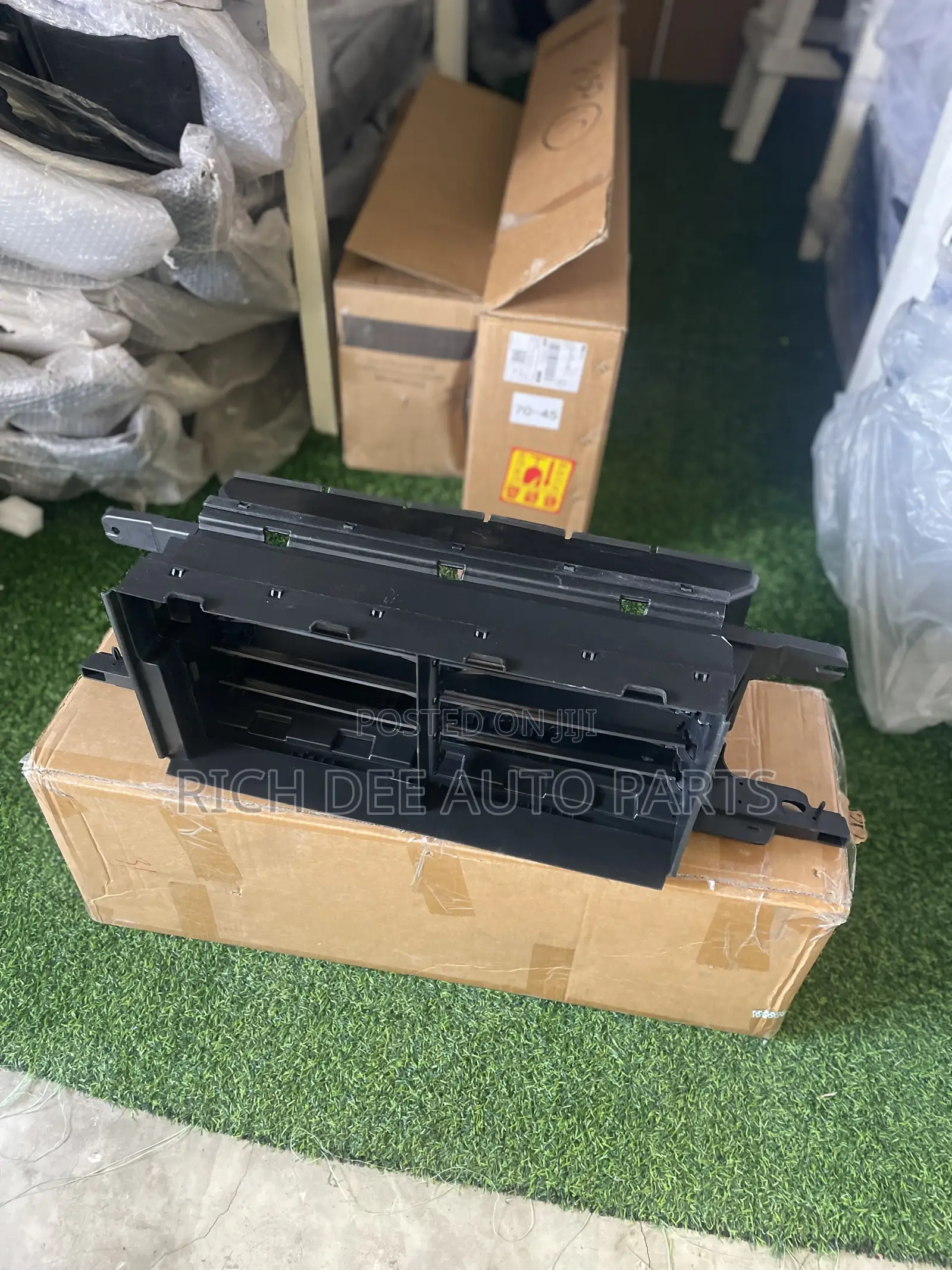 Ford F-150 2018-2019-2020 Shutter Grill Lower/ Small With Motor