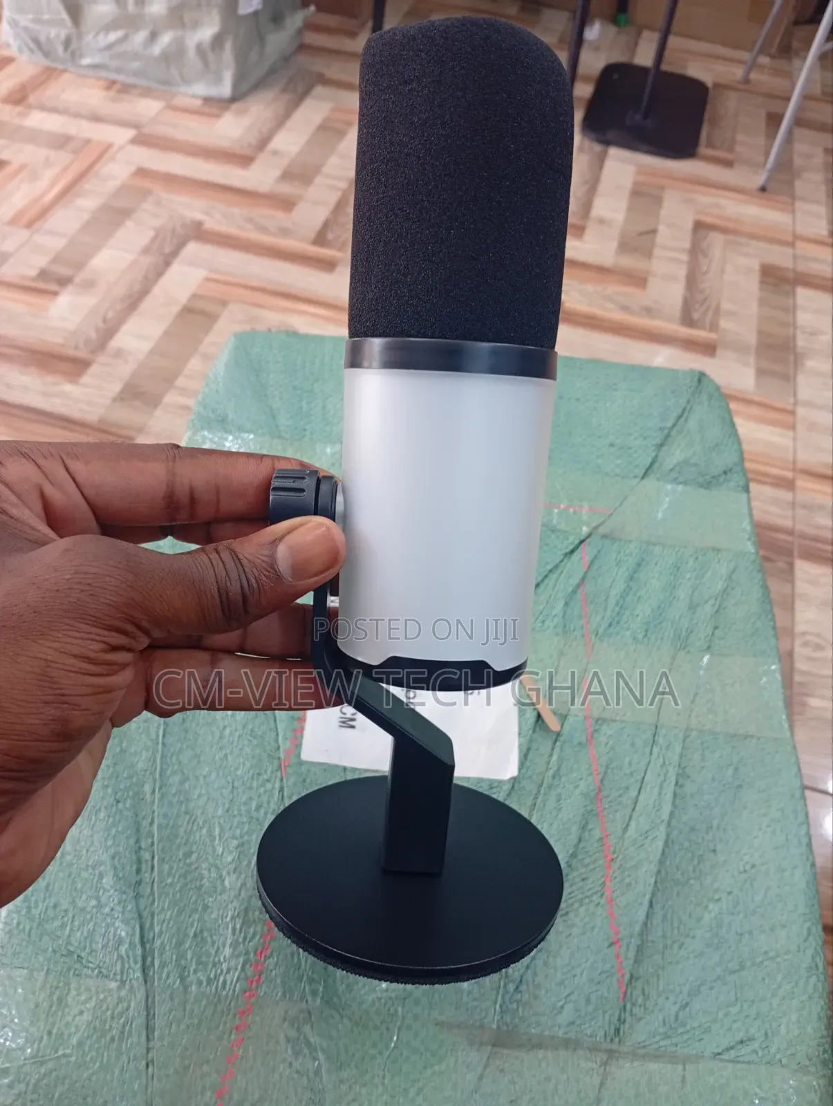 Professional Desktop Live Microphone 