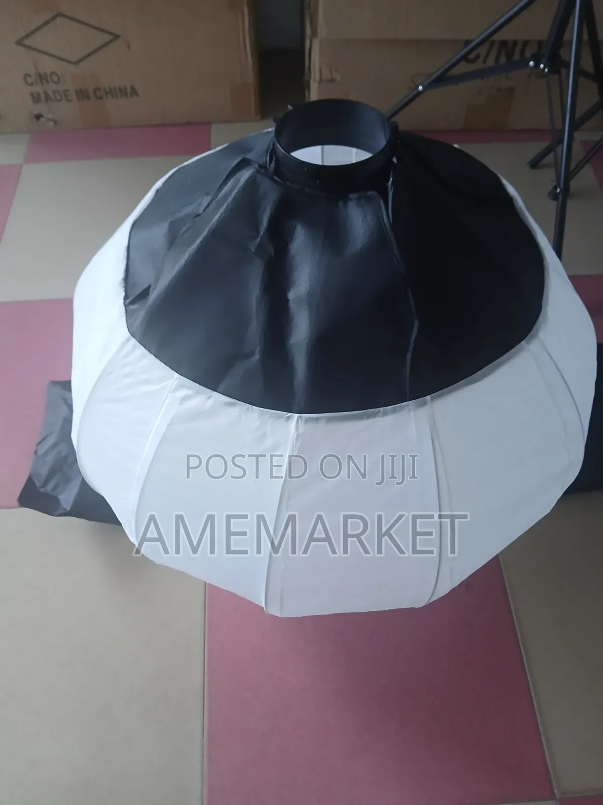 65cm Lantern Softbox – Professional Photography Lighting Diffuser