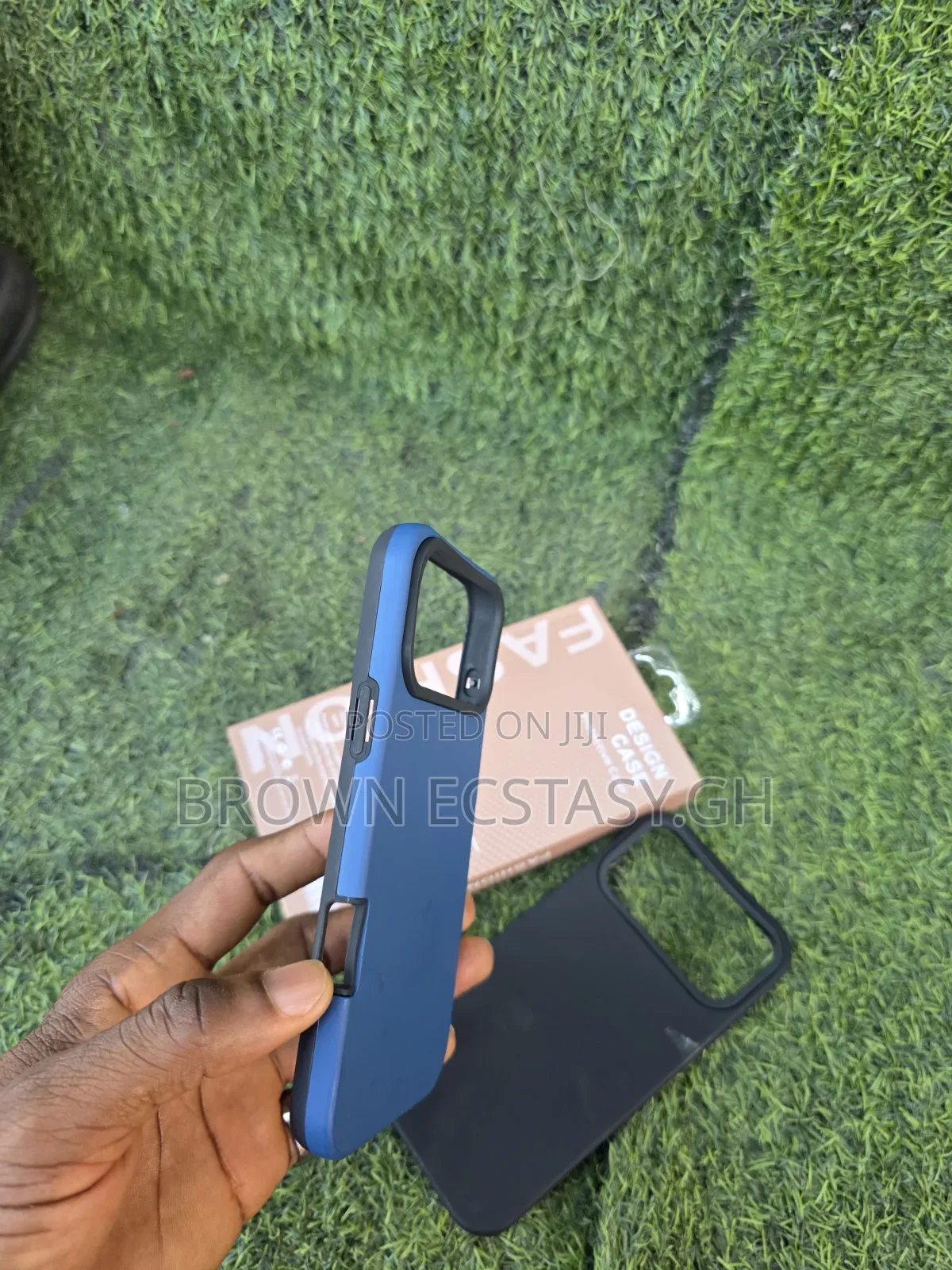 iPhone 17 Pro Max Smooth Triangle Case