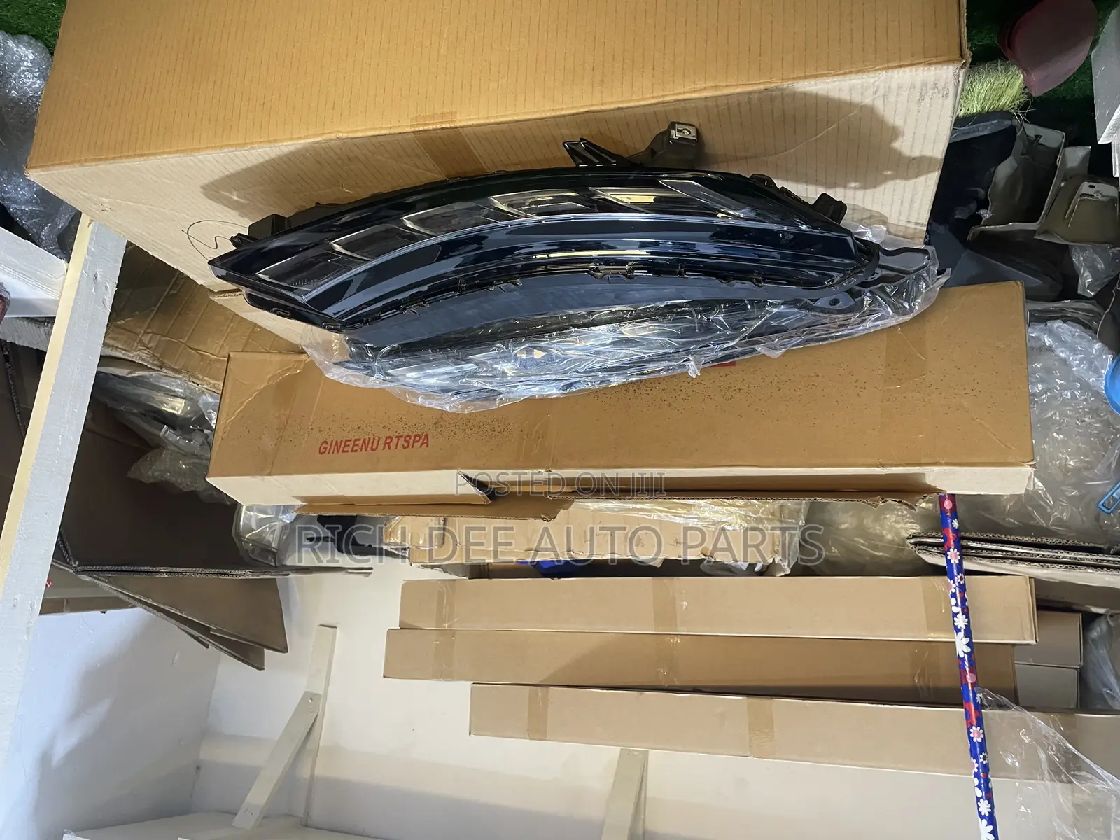 Mitsubishi Outlander 2023, 2024, 2025 Headlight Day Running /Top
