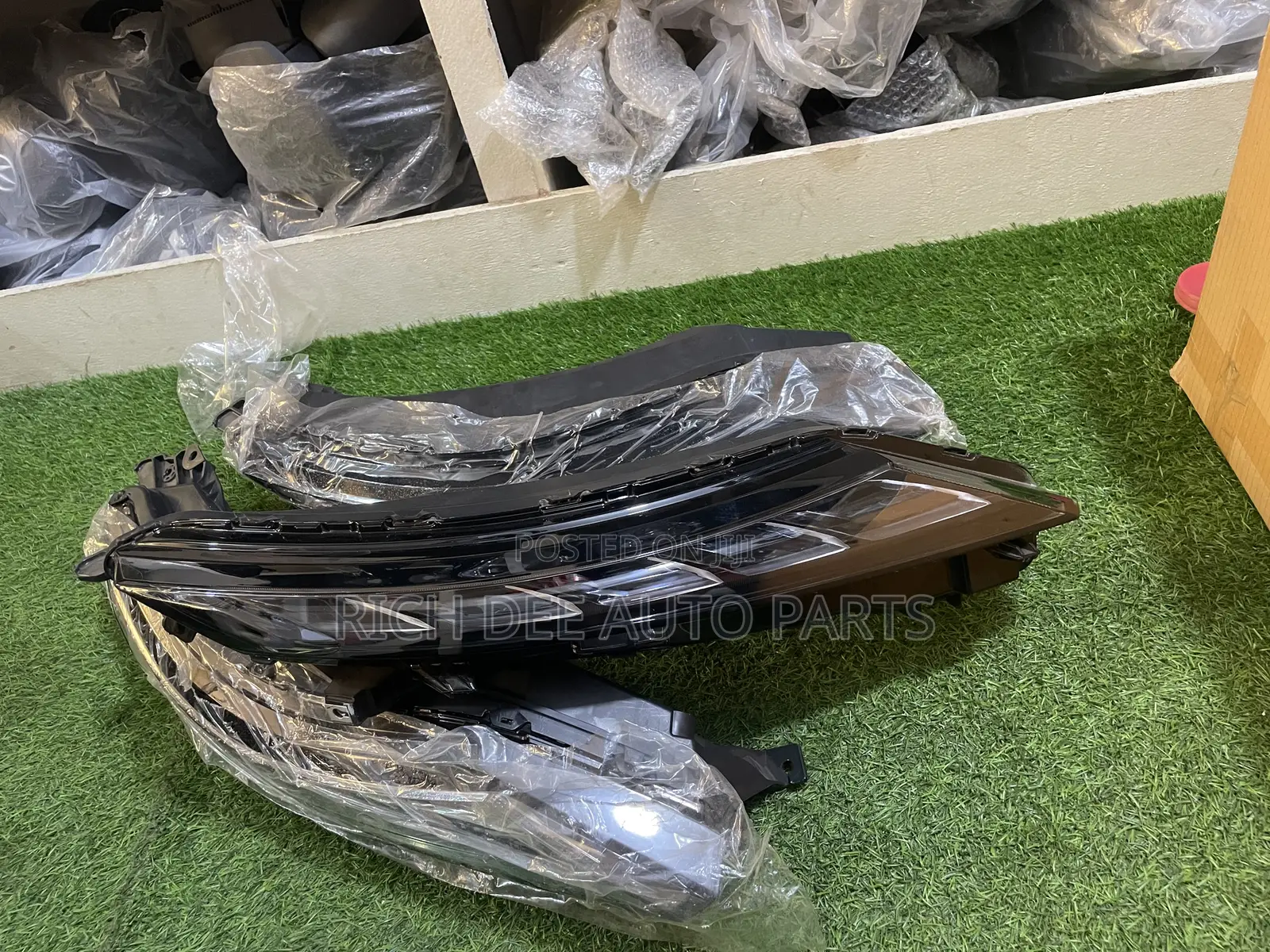 Mitsubishi Outlander 2023, 2024, 2025 Headlight Day Running /Top