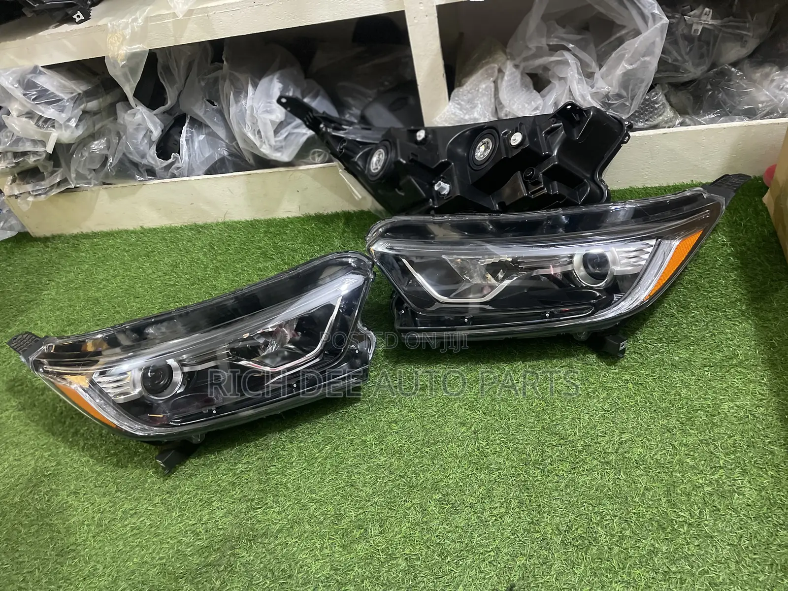 Honda Cr-v 2017, 2018, 2019, 2020, 2021 Headlight Half Led