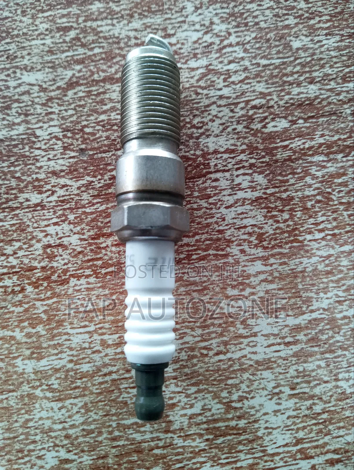 10699. Original Autolite Spark Plugs for Many Cars From Usa
