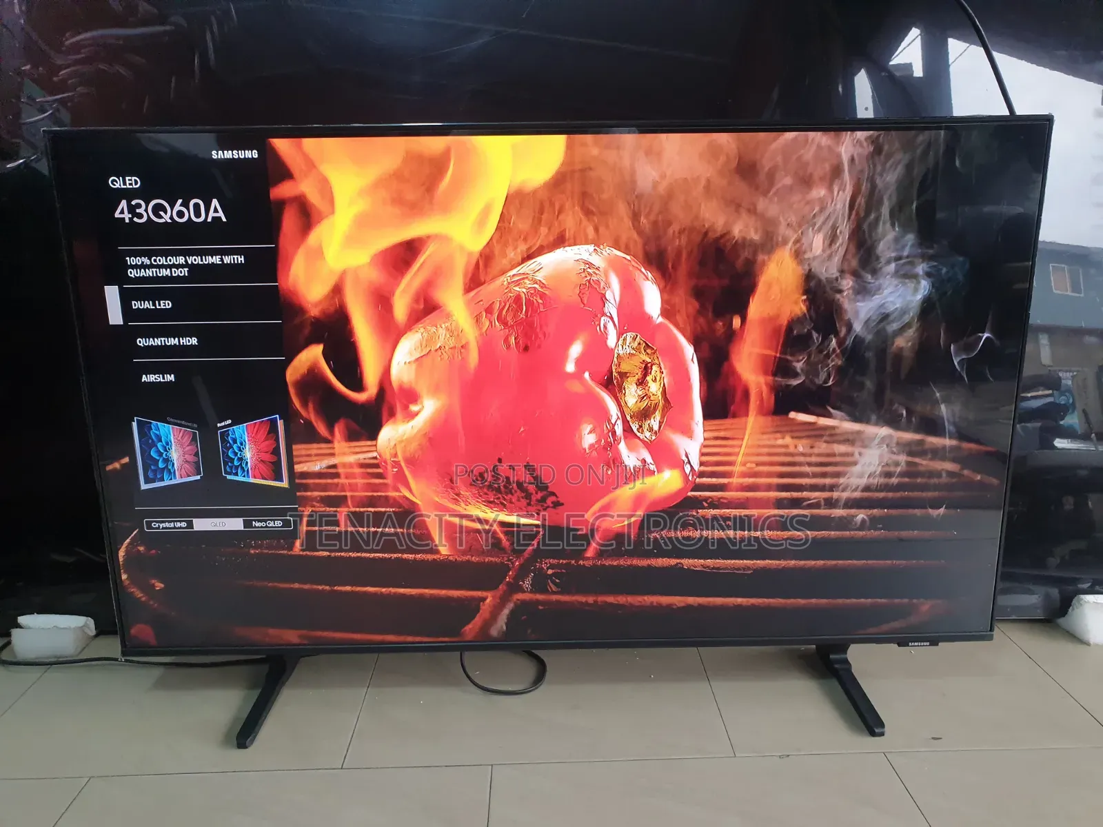 Qled 43"Samsung Uhd HDR Smart Satellite Tv