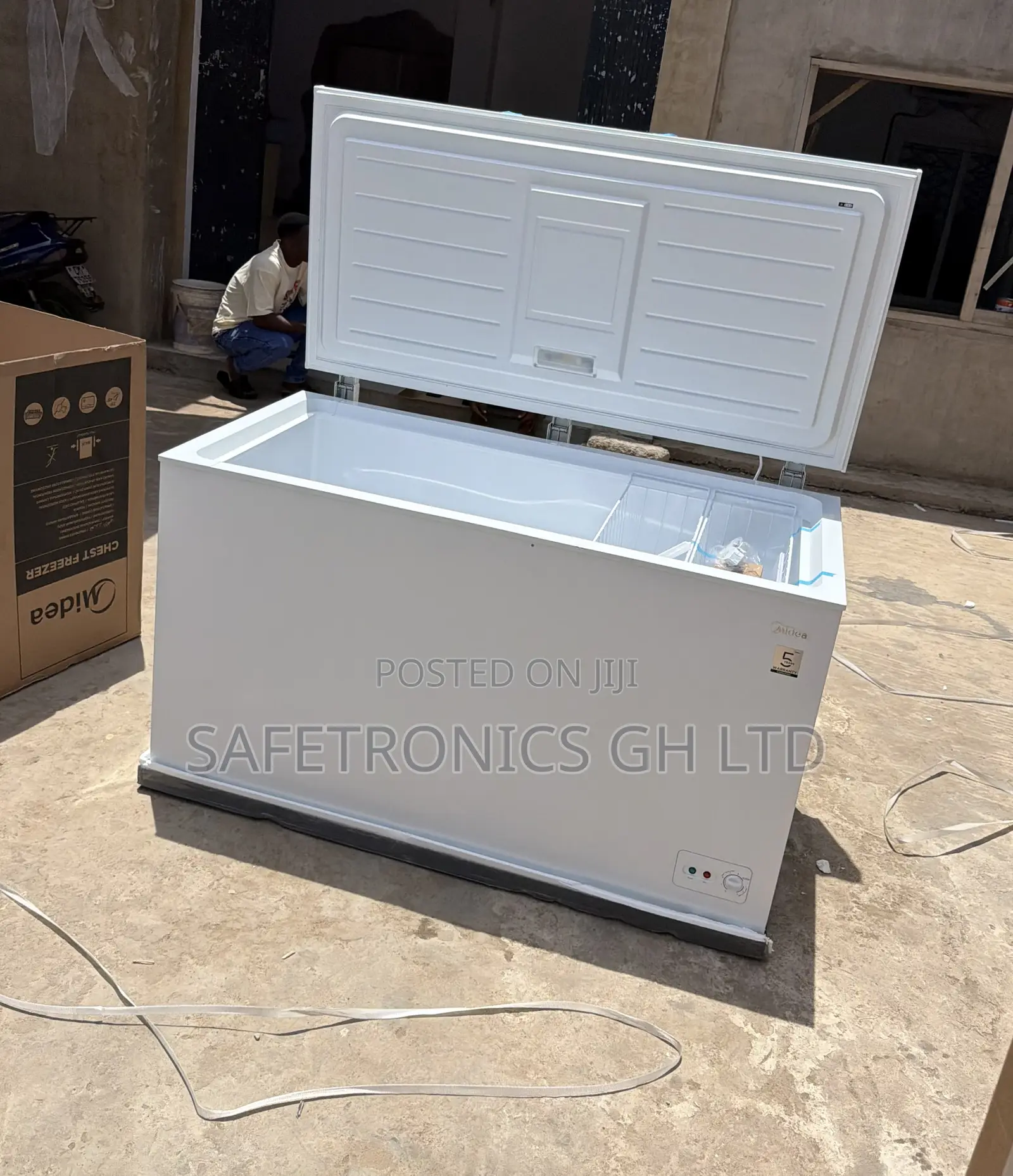 Brand New Midea 418ltrs Chest Freezer