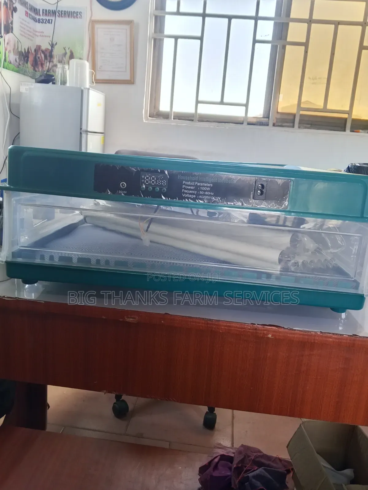 130 Eggs Capacity, Dual Power, Automatic