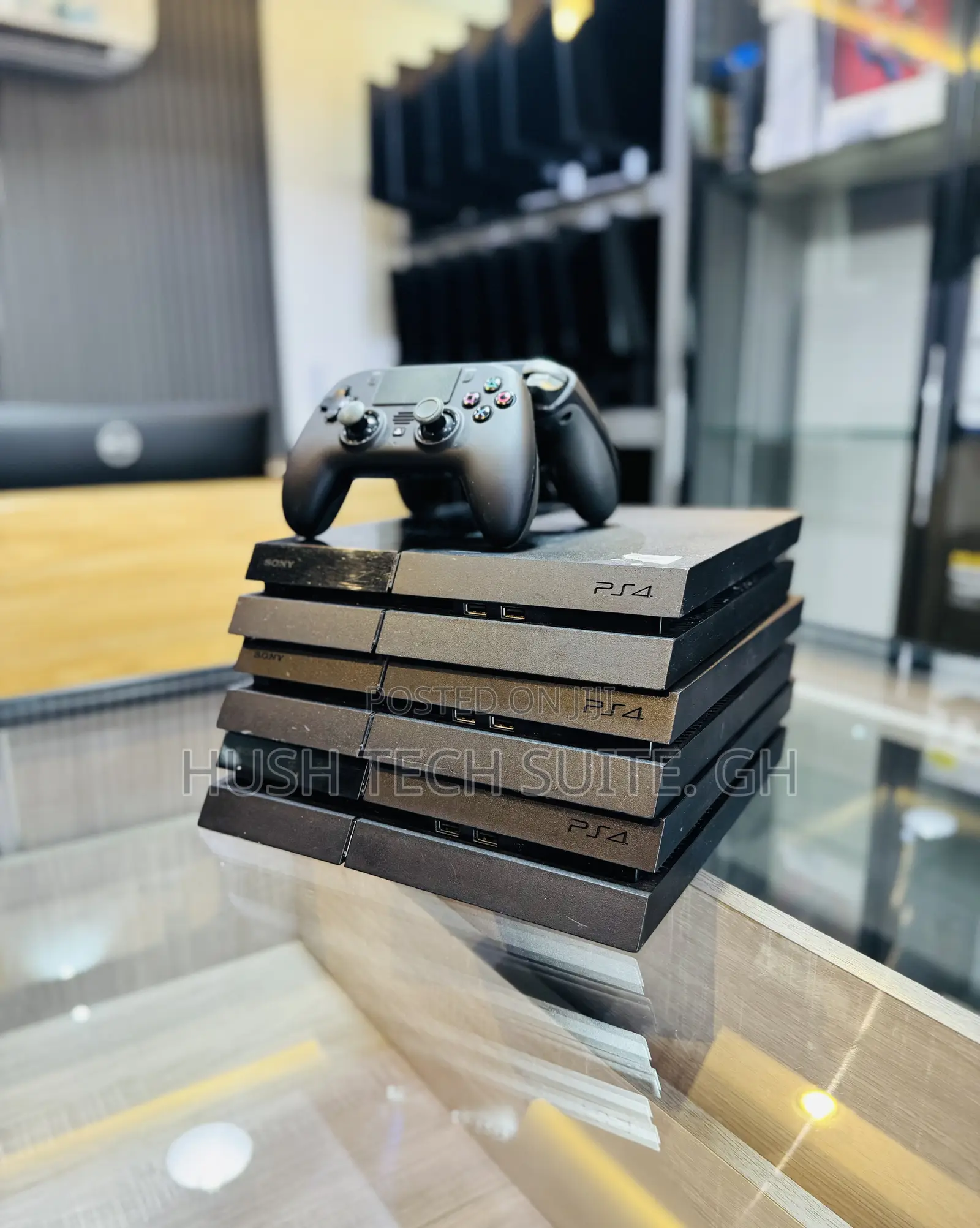 Ps4 Available With One Controller and Games