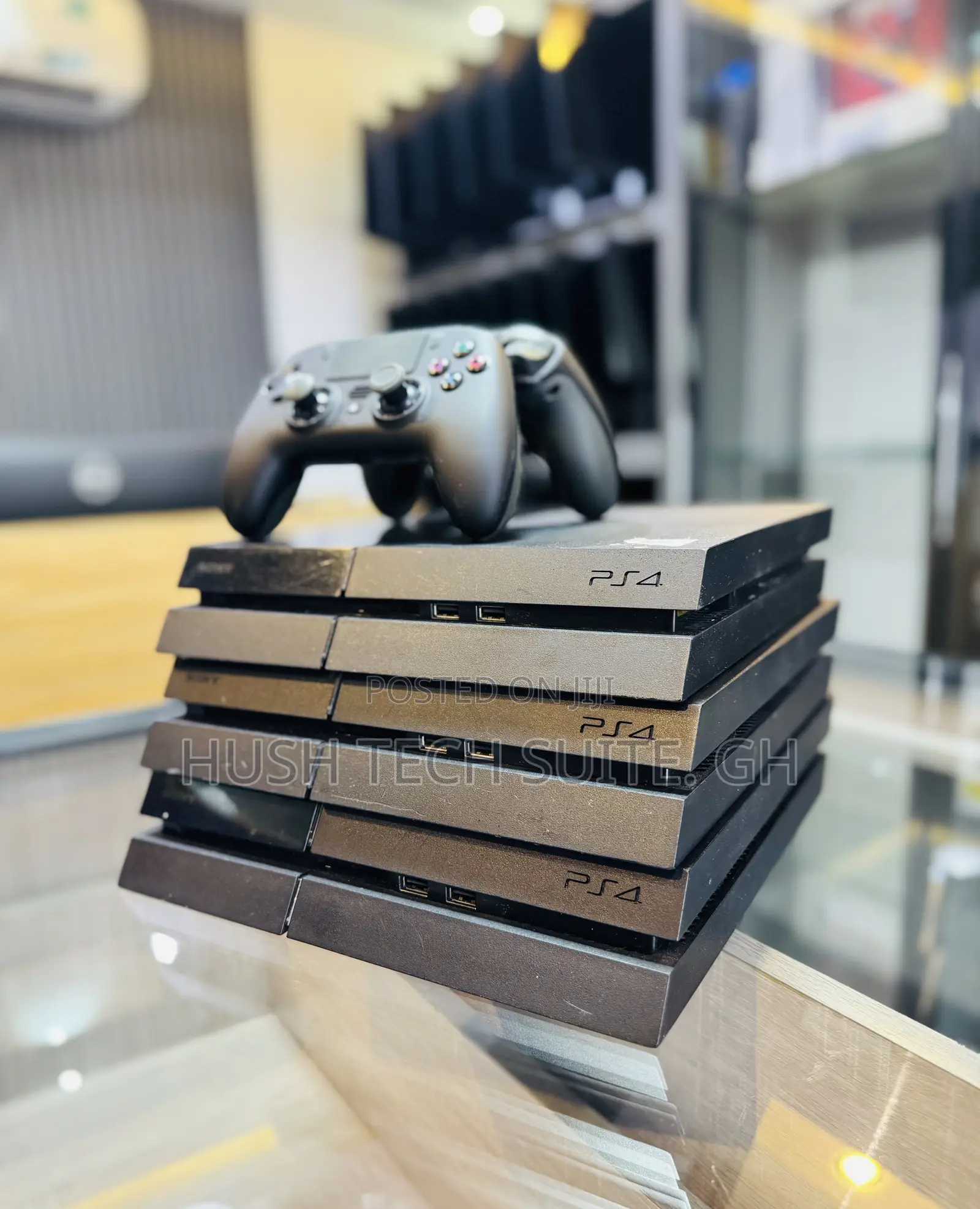 Ps4 Available With One Controller and Games