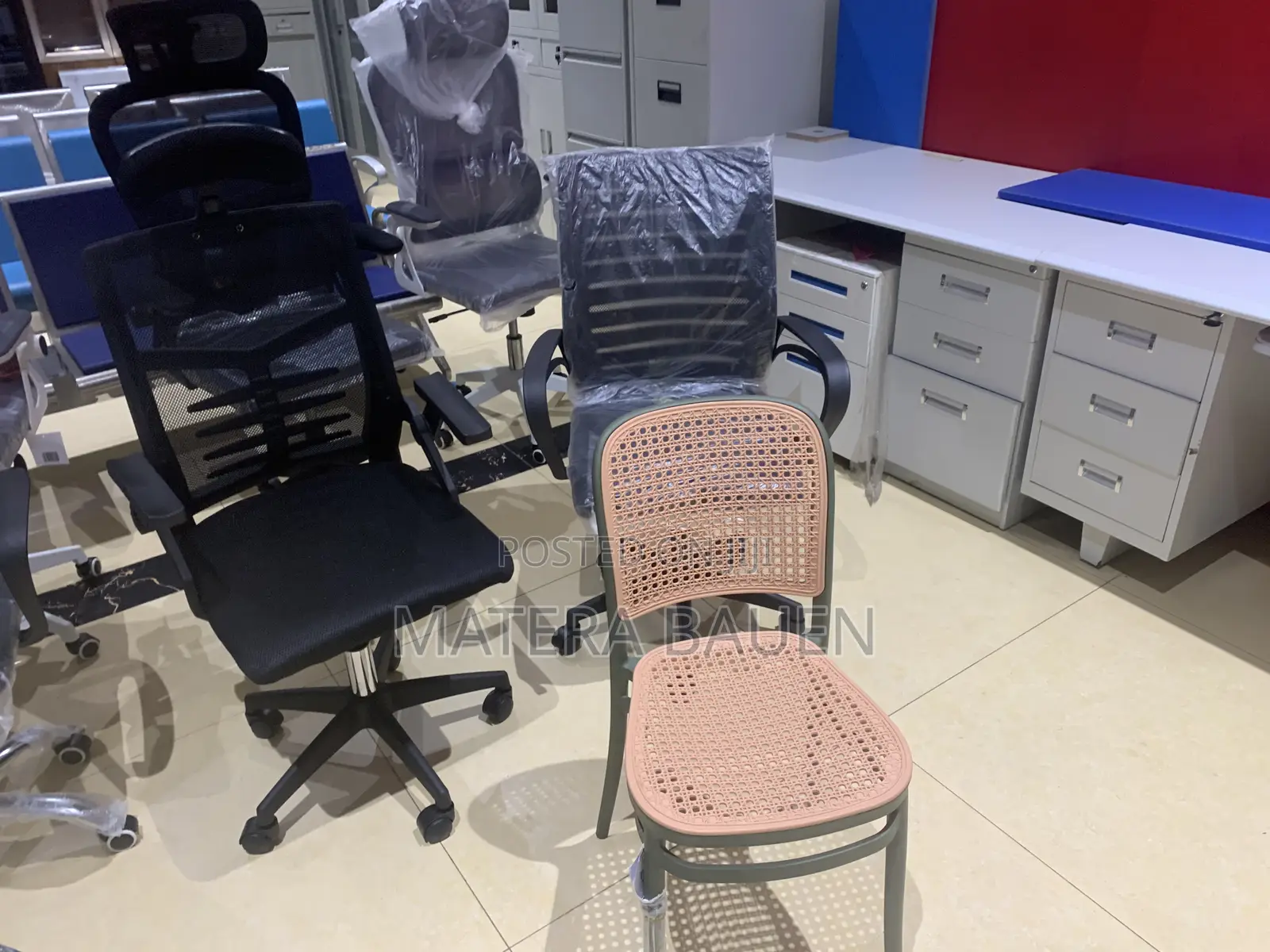 Quality Plastic Chair Green and Brown #Yd31