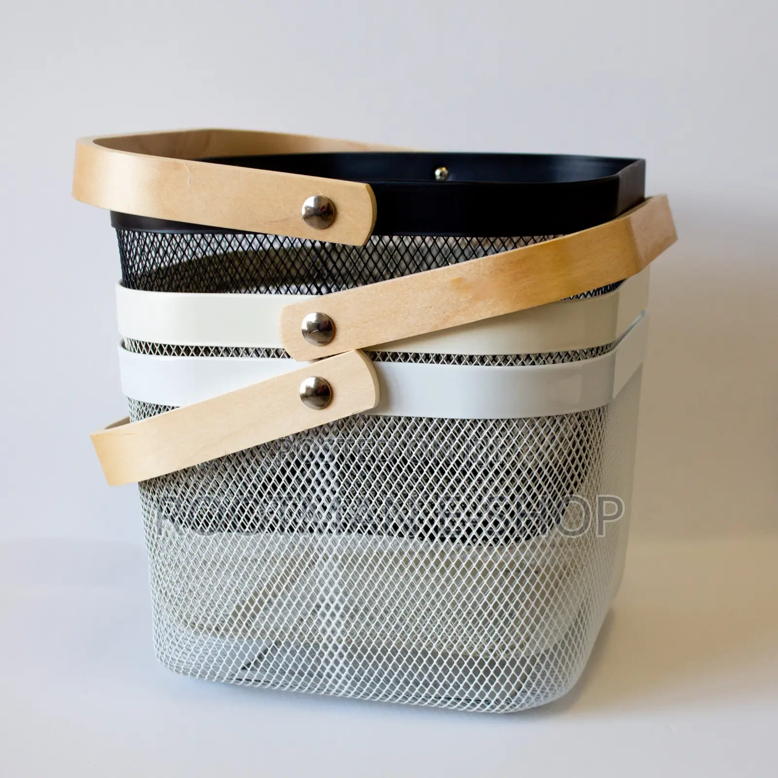 Simplify Mesh Tote Basket With Bamboo Handle