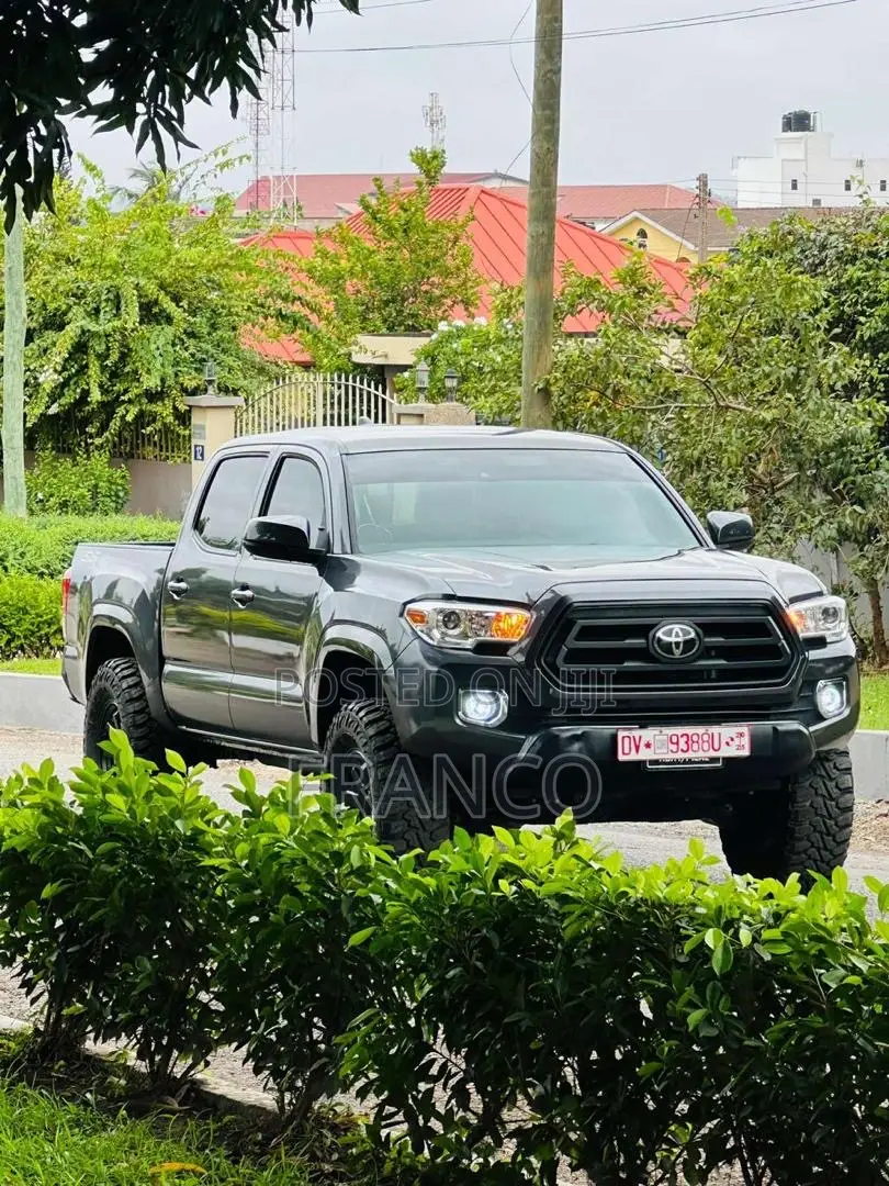Toyota Tacoma SR5 Double Cab 5' Bed I4 AT 2023 Black
