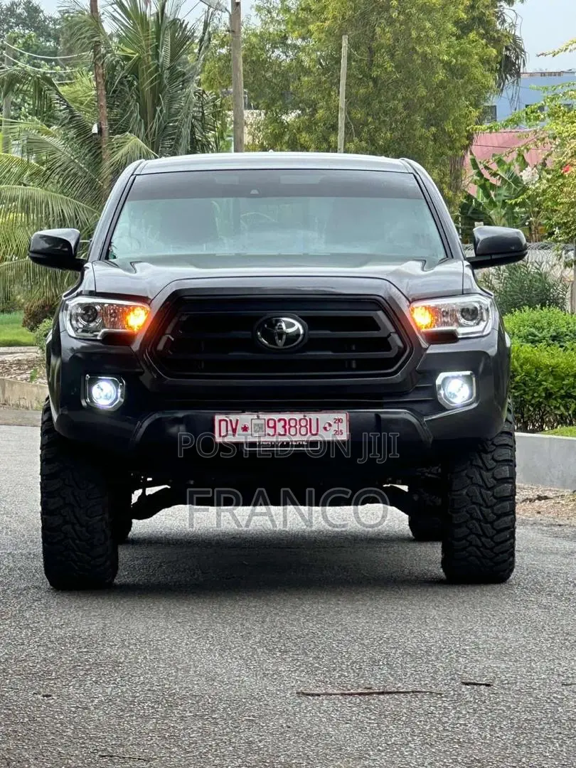 Toyota Tacoma SR5 Double Cab 5' Bed I4 AT 2023 Black