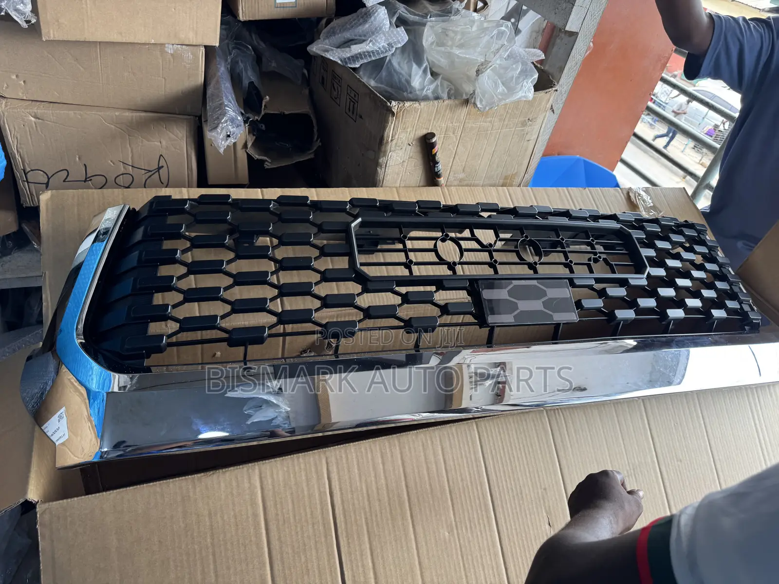 Toyota Tundra 2015 2016 2017 2018 2019 2020 Front Shells/ Grill