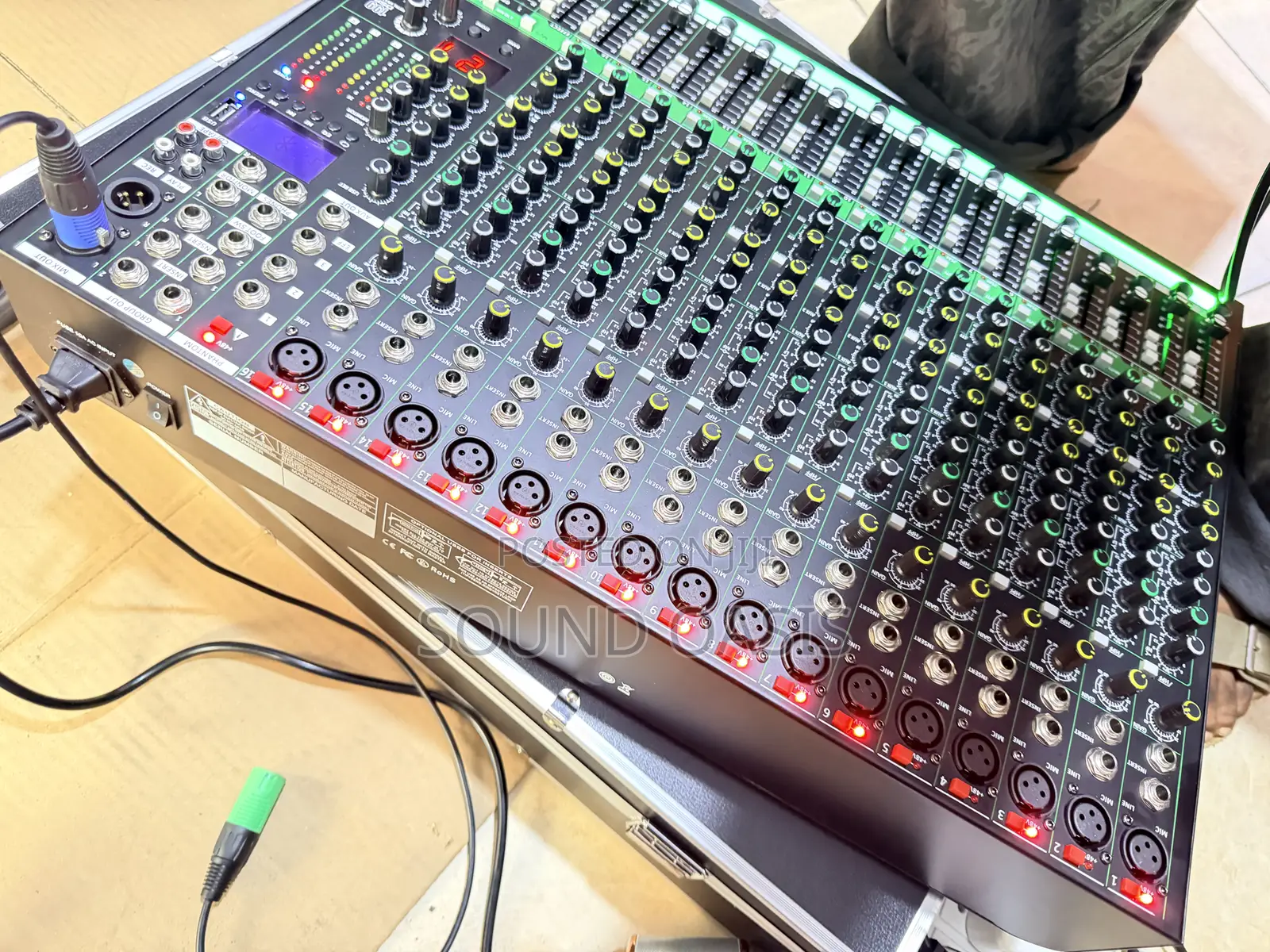 Jac Pro Smx16-Fx, a 16-Channel Professional Audio Mixing Console
