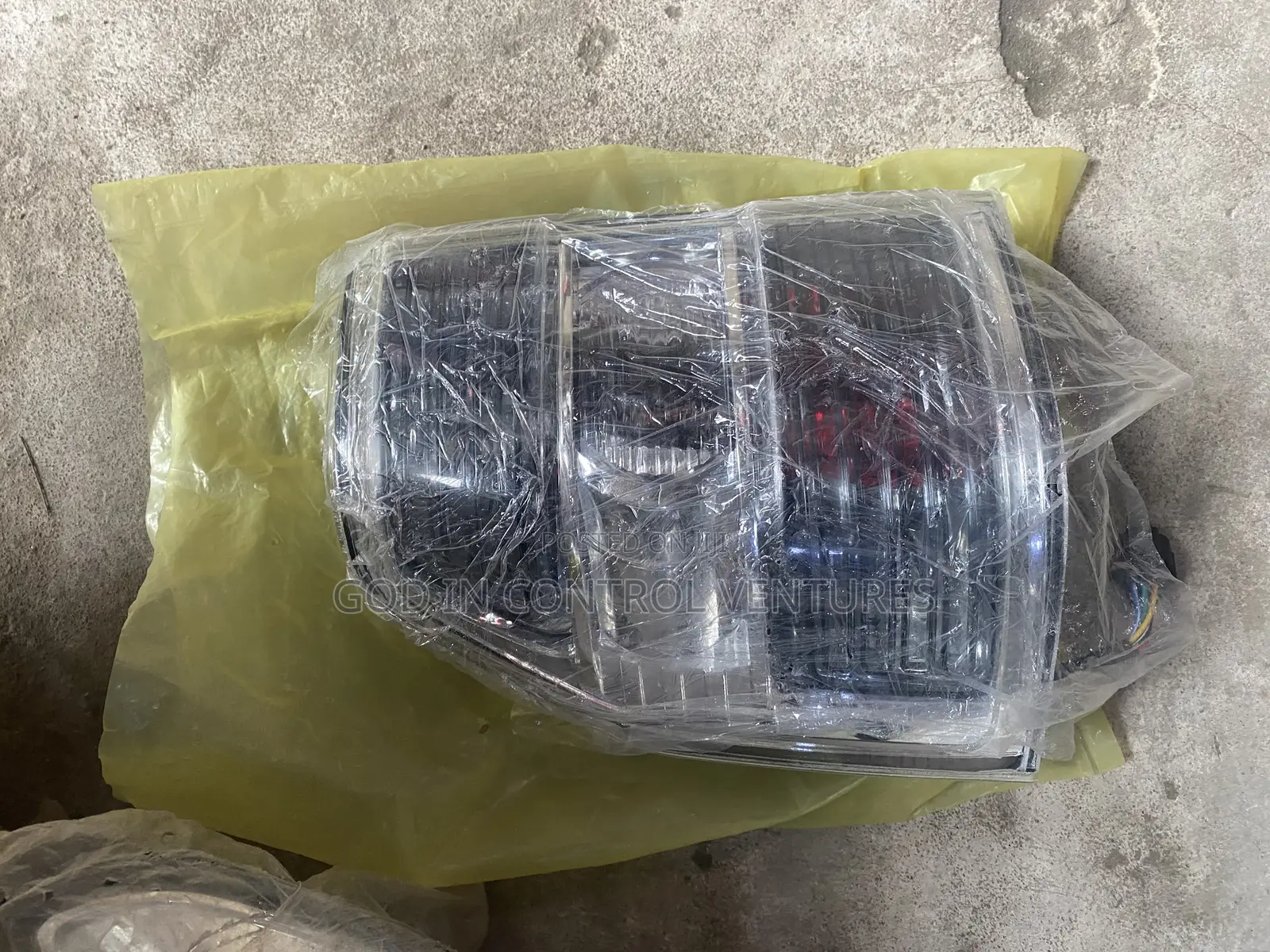 Mitsubishi Pajero 2008/2010 Tail Light