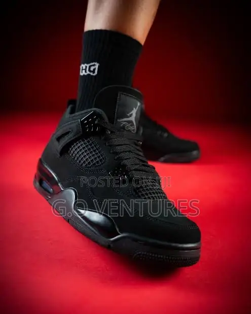 Jordan 4 Black Cat