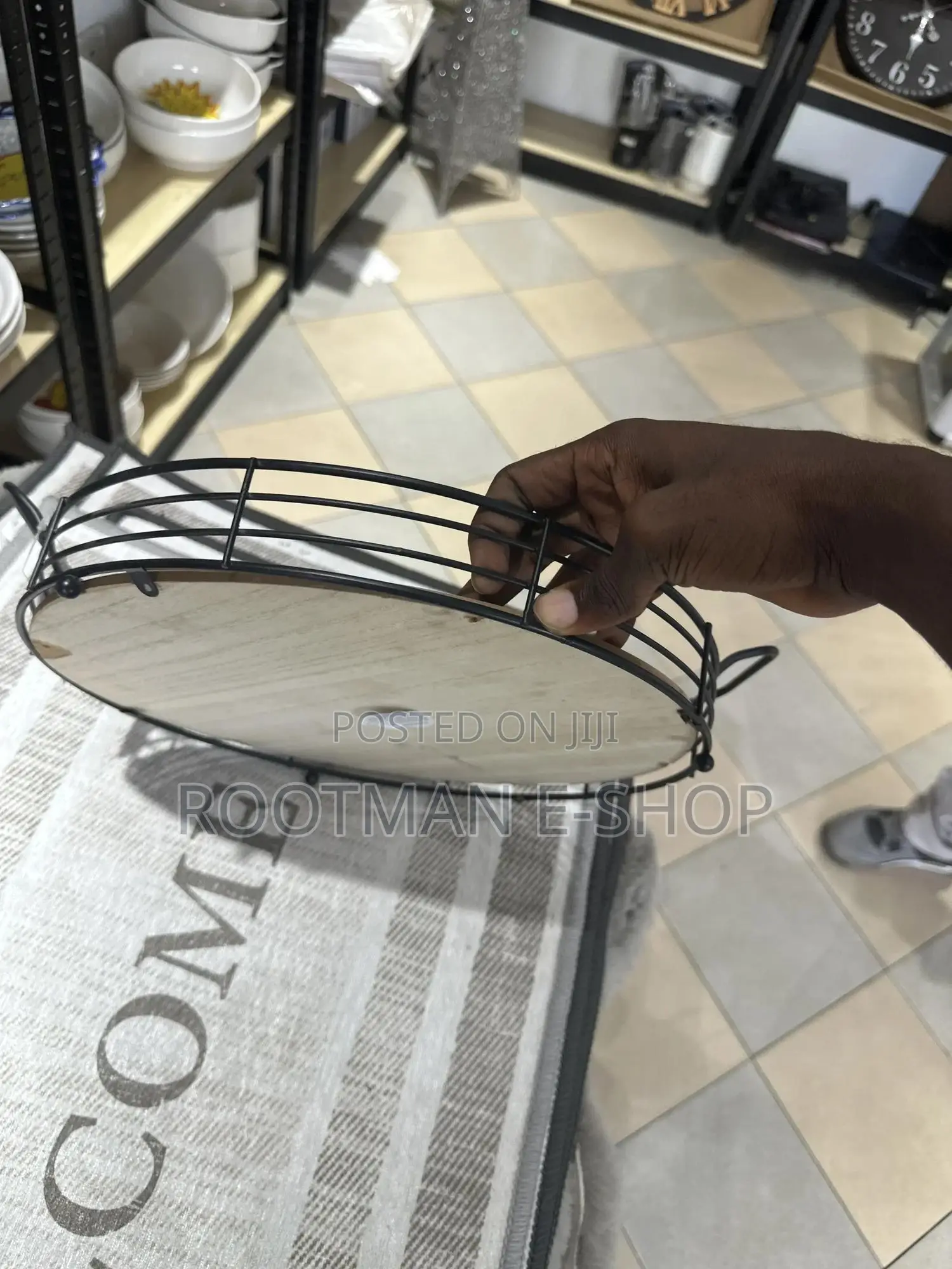Round Black Metal Decorative Tray