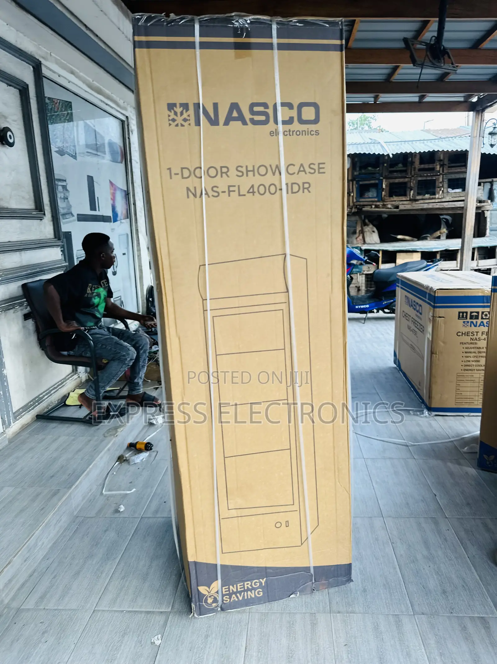 Get a New Display Fridge Nasco Nas-Fl400-1dr