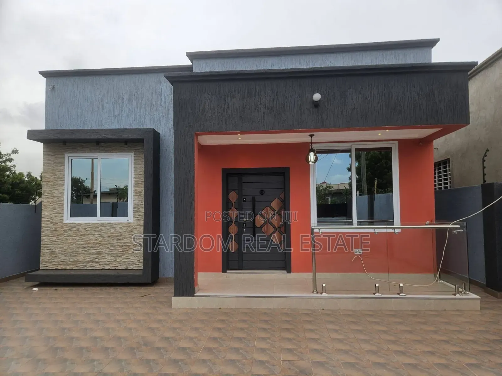 3bdrm Bungalow in Adenta Amrahia, Barrier for sale