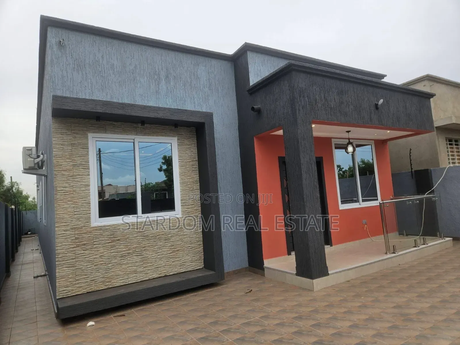 3bdrm Bungalow in Adenta Amrahia, Barrier for sale