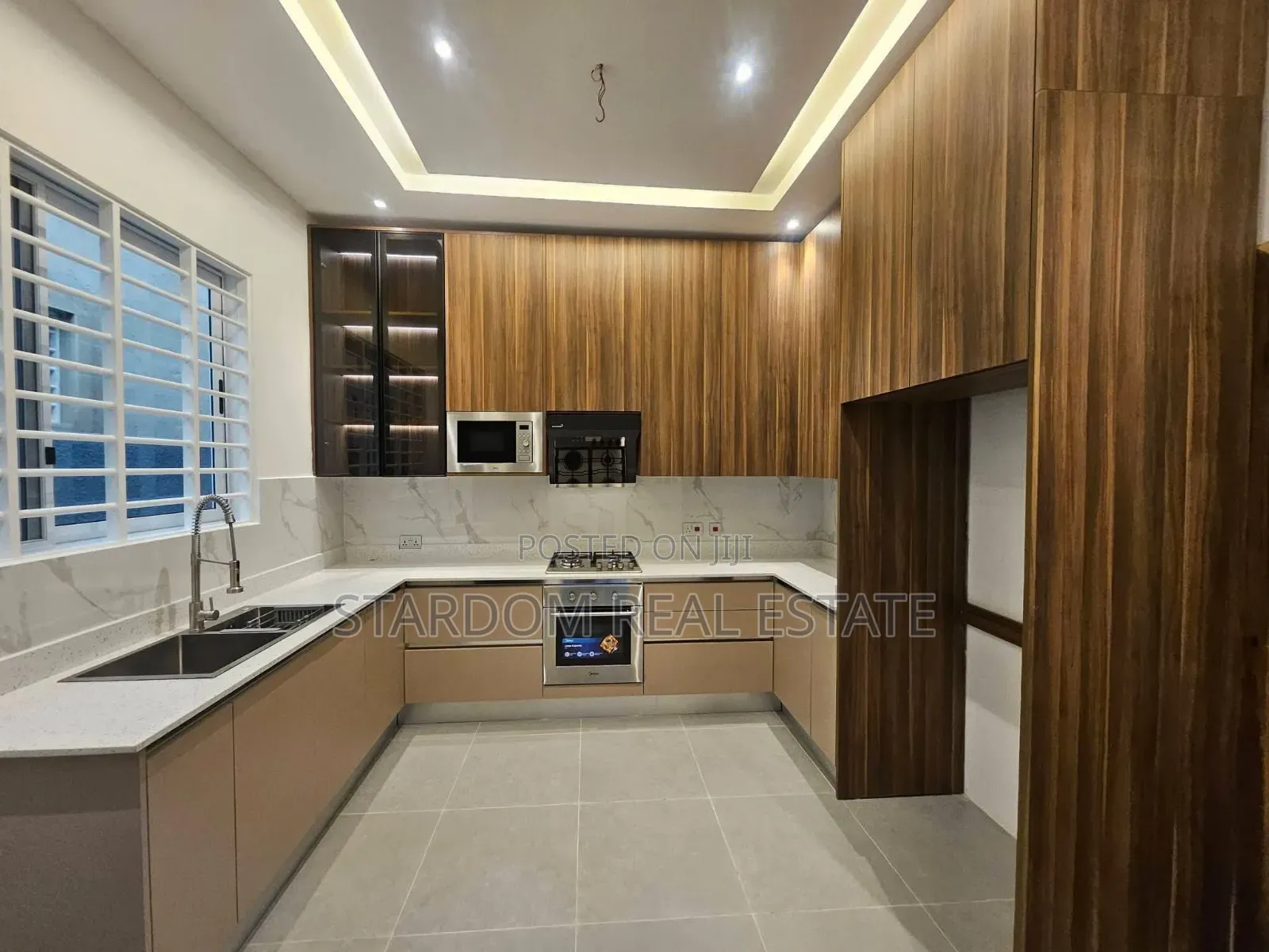 3bdrm Bungalow in Adenta Amrahia, Barrier for sale