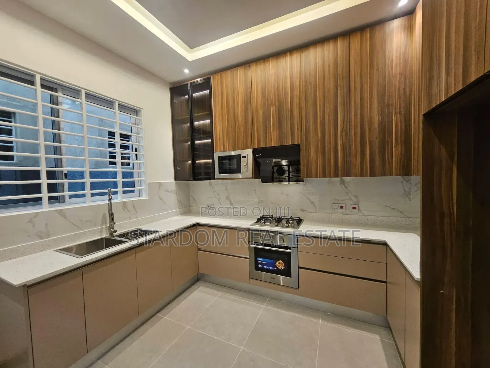 3bdrm Bungalow in Adenta Amrahia, Barrier for sale