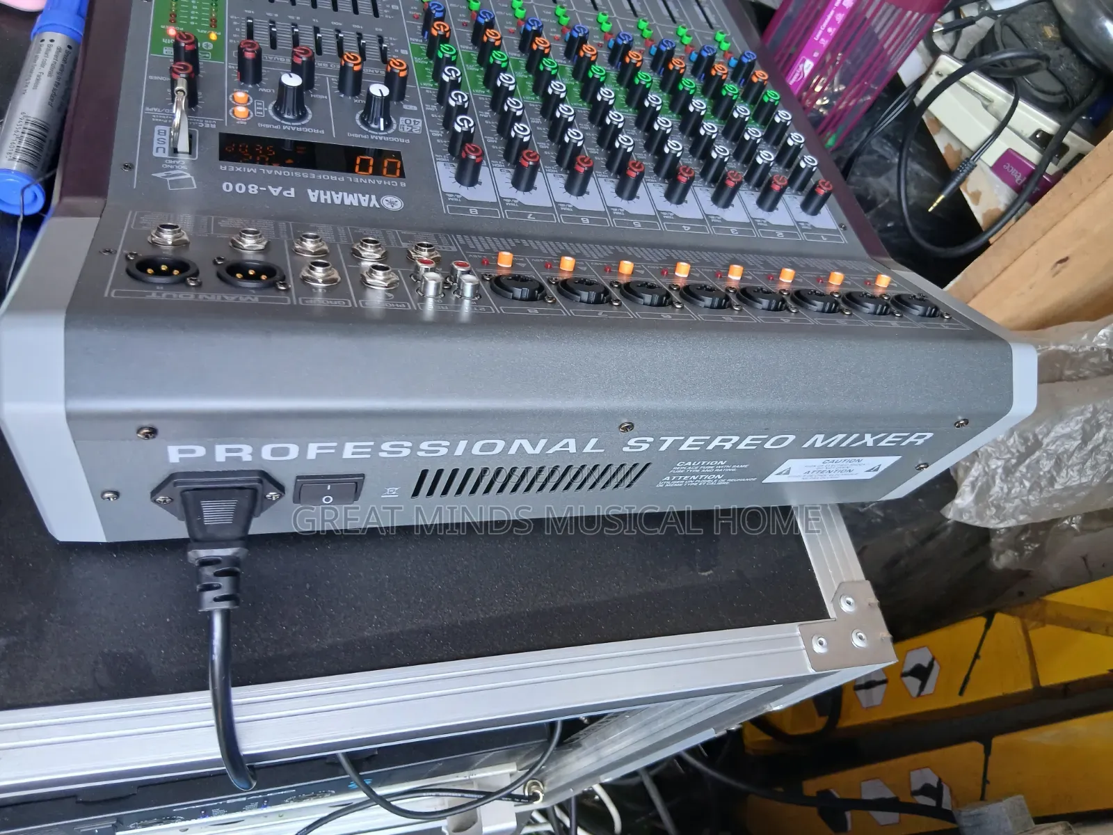 Yamaha Pa-800 8 Channels Mxer