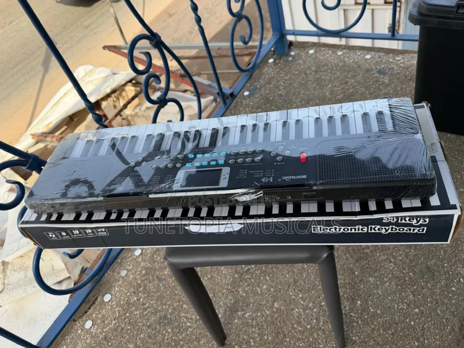 Bd Music 54-Key Electronic Keyboard for Teaching and Learning