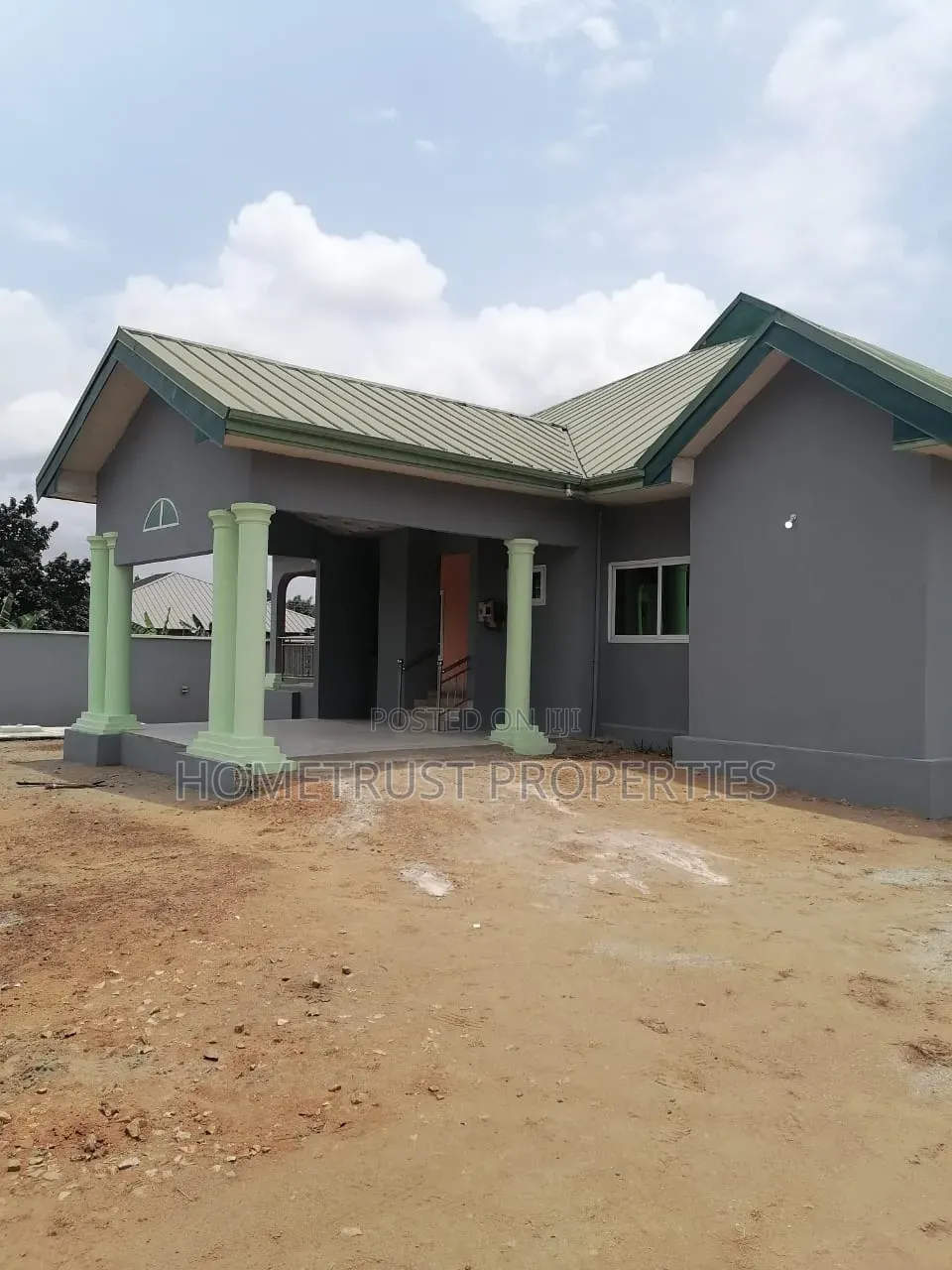 4bdrm House in Pokuase Abensu for sale
