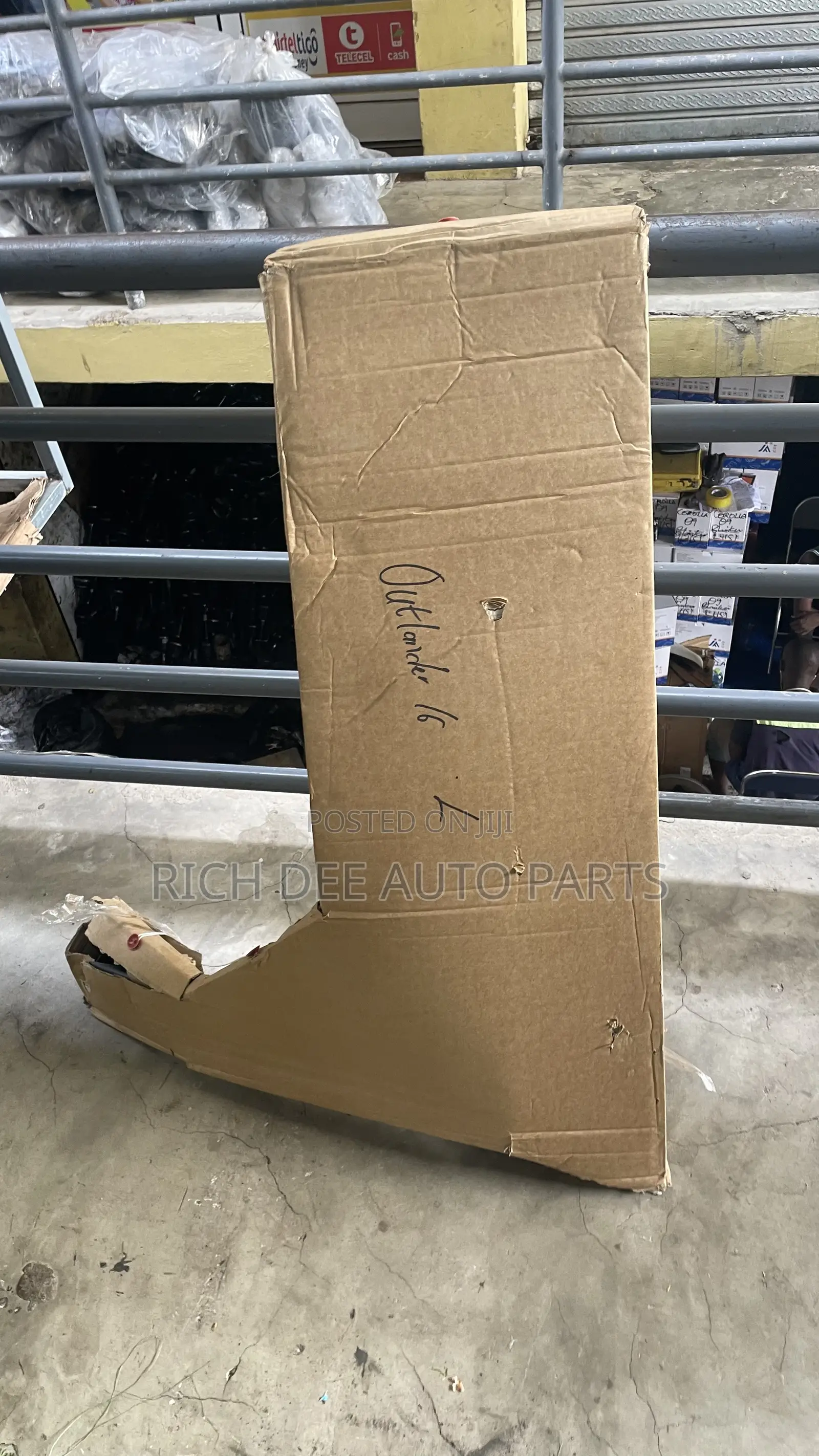 Mitsubishi Outlander 16 Fender 2016, 2017, 2018, 2019, 2020 Right/Left
