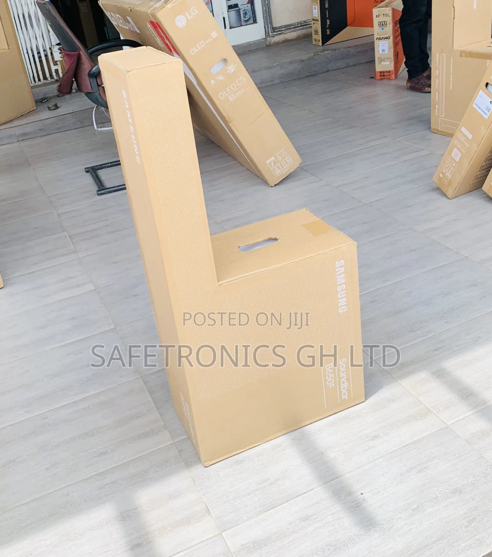 Newly Bulky B-Series Soundbar Hw-B650 3.1ch.Samsung Speaker