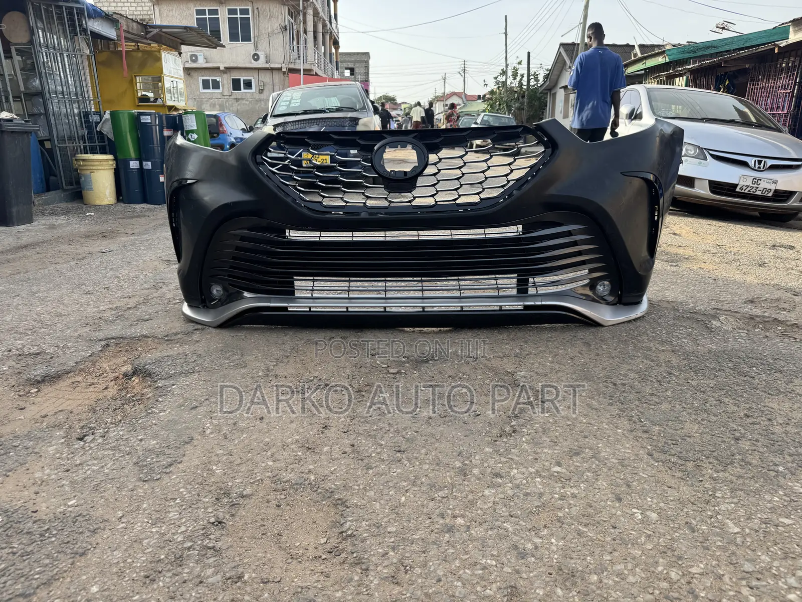 Toyota Highlighted 2021-2023 Front Bumper Complete Available Se