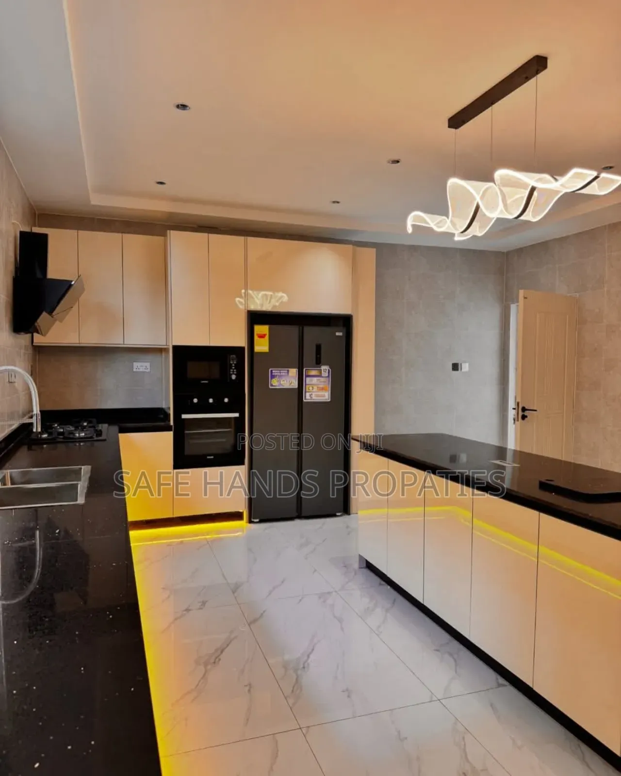 4bdrm House in Accra Metropolitan for sale