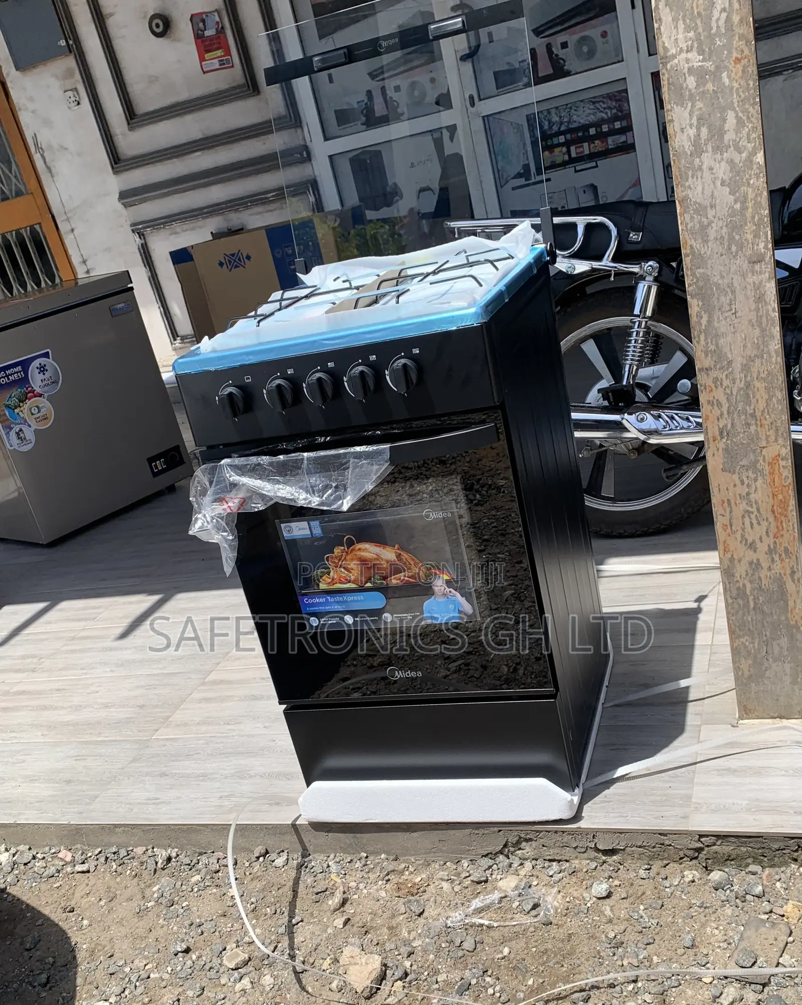 Check Out Midea 4 Burner Gas Cooker Lack Mirror