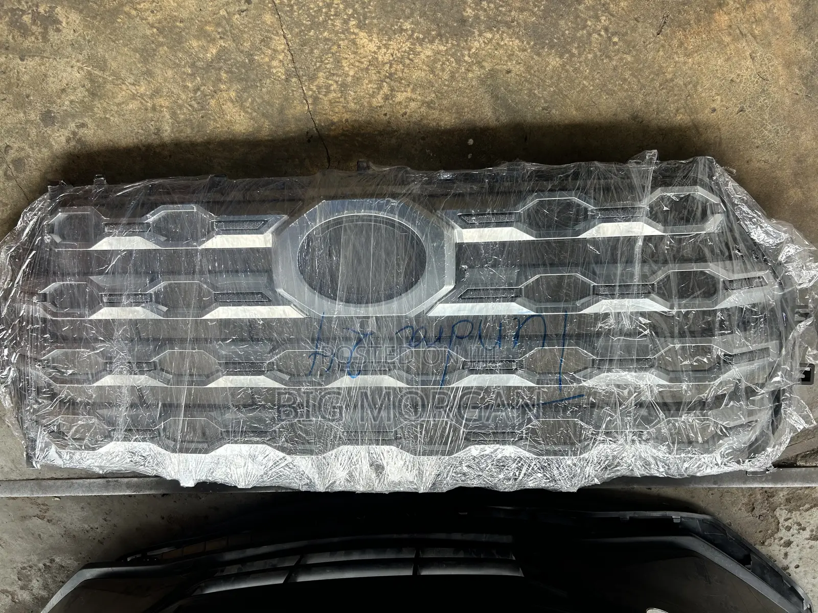 Toyota Tundra 2022 - 2025 Front Bumper Grill/Shells