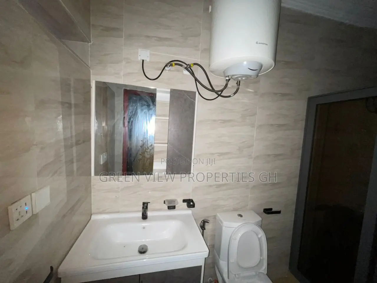 2bdrm Apartment in Ashaley Botwe for rent