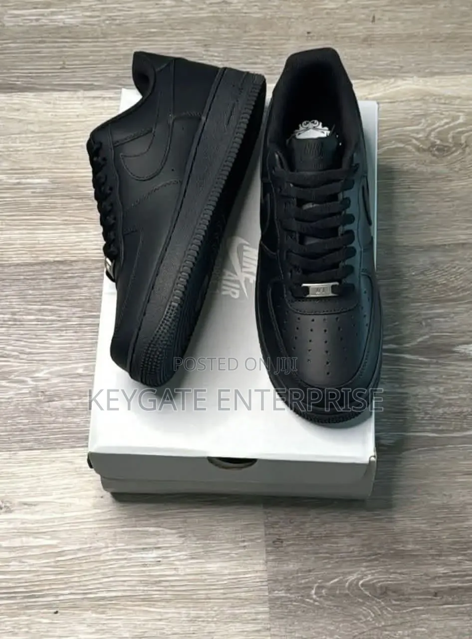 Nike Air Force 1 Black Small Lace