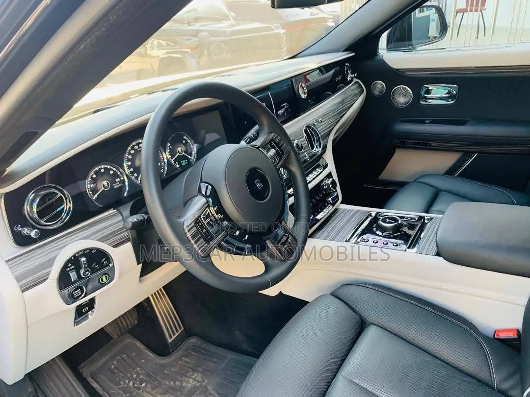 Rolls-Royce Ghost 2024 Black