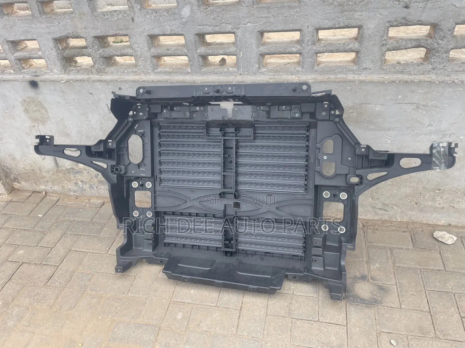 Ford Explorer 20 Radiator Support With Air Shutter Grill 2020- 2025