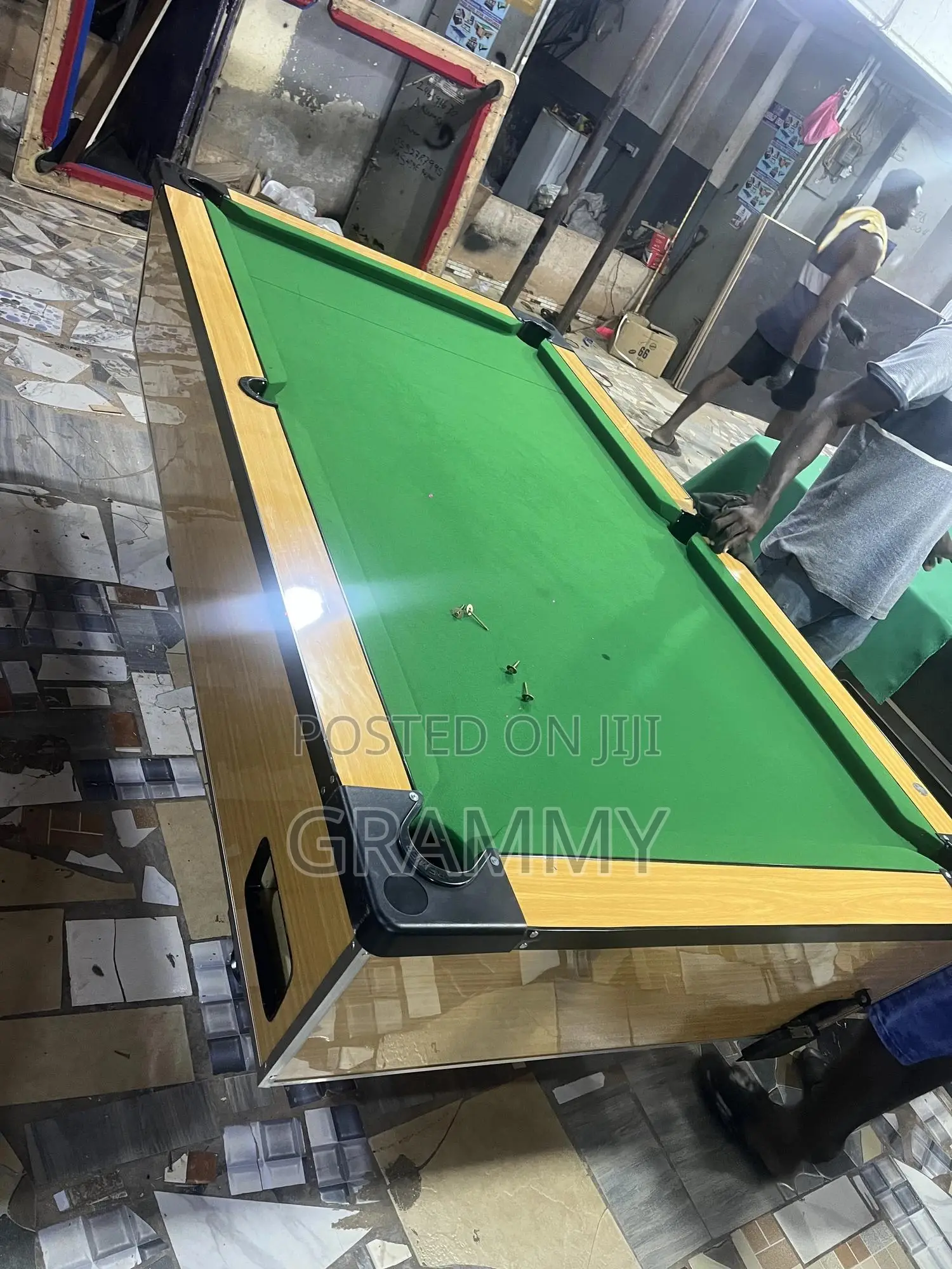 Coin Operator Snooker Table and Accessories