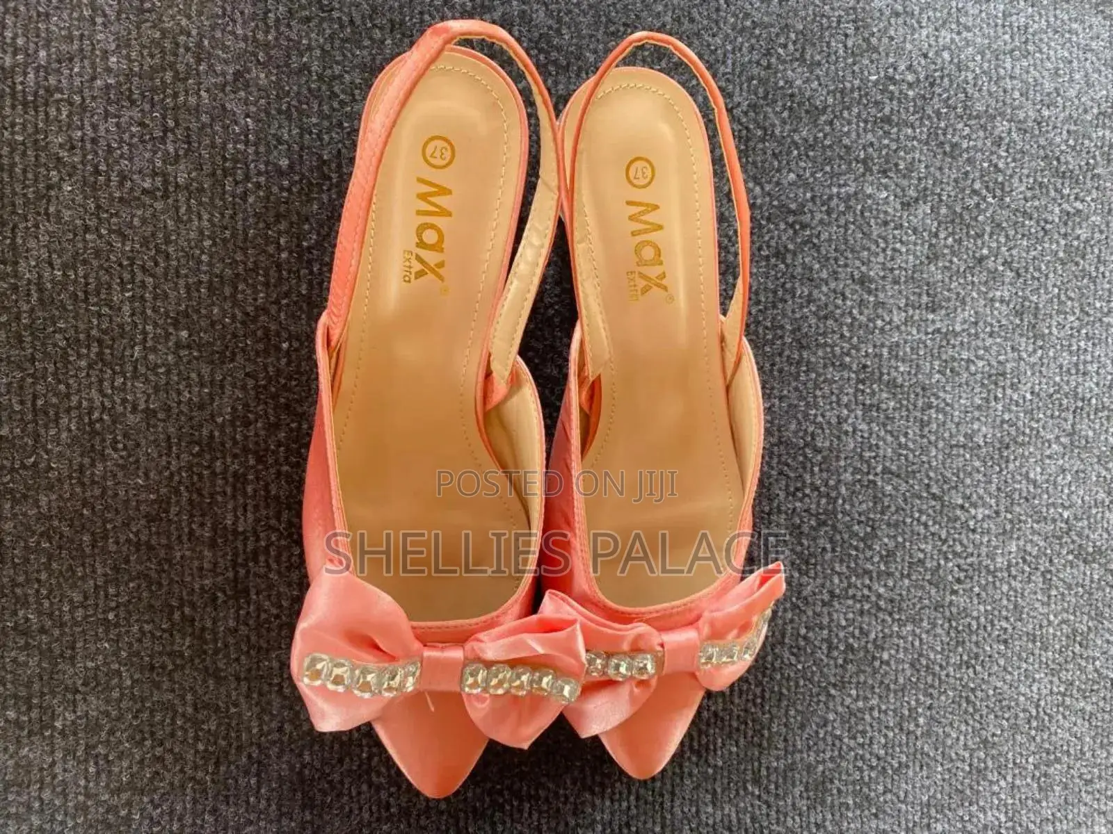 Ladies Small Heel Shoes