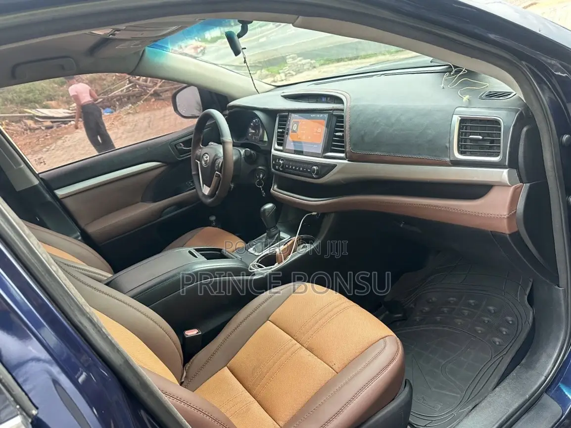 Toyota Highlander 2017 Blue