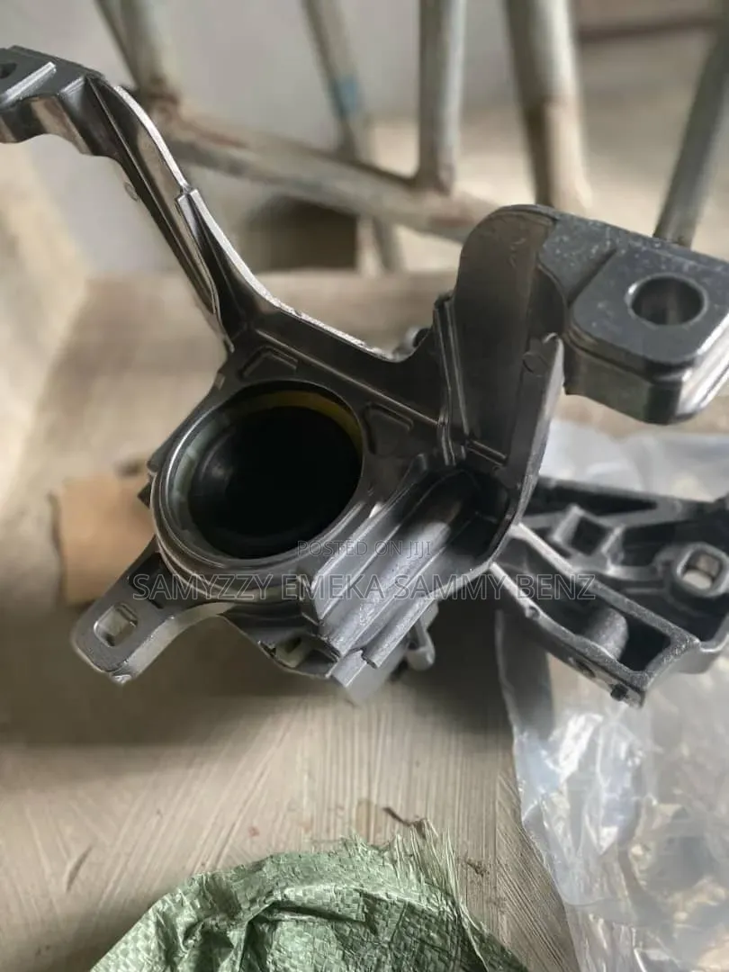 Different Models of Mercedes-Benz Engine Seat