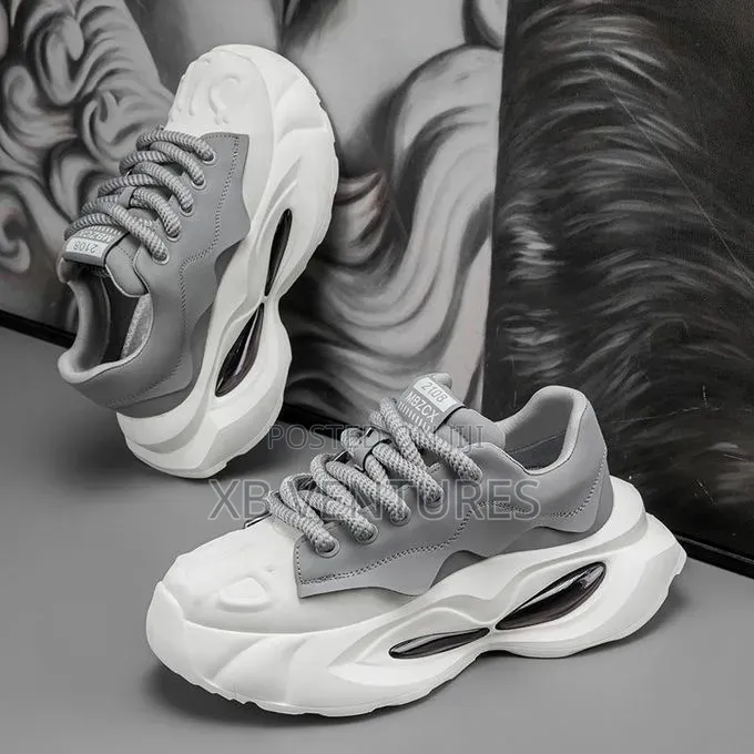 Agile Robust Men Sneakers