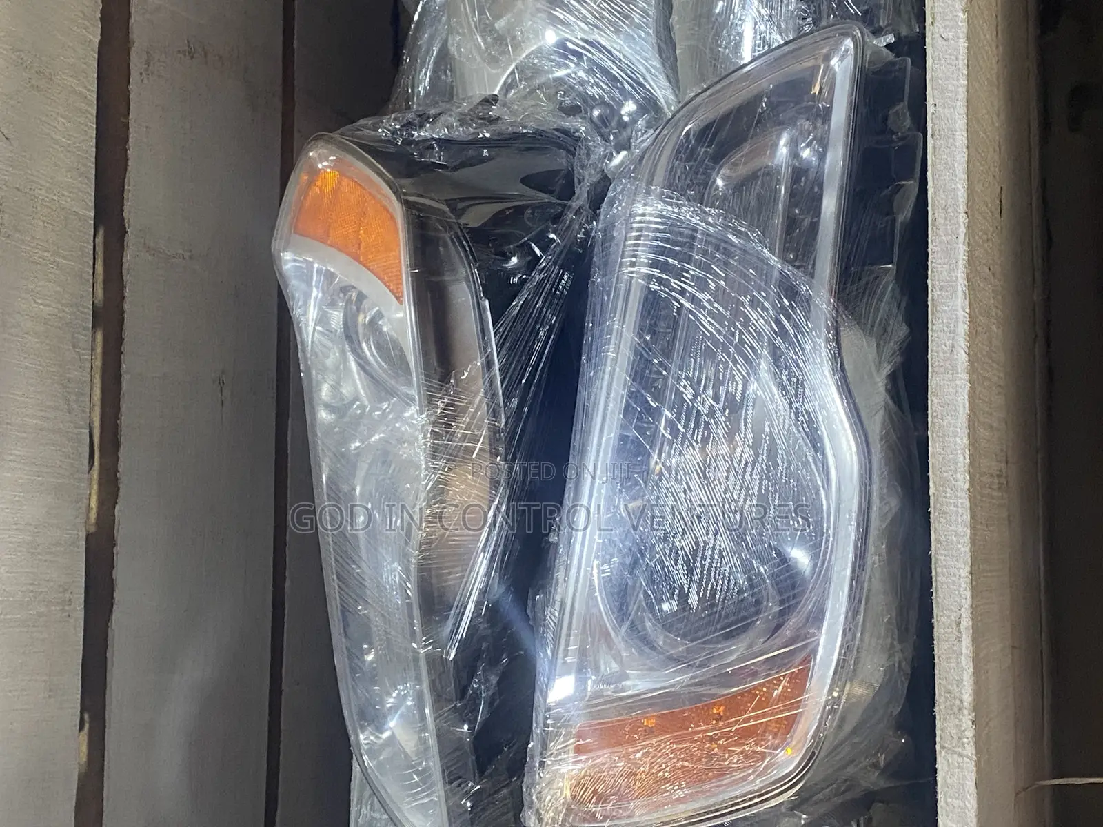 Chrysler 200 Headlight Pair