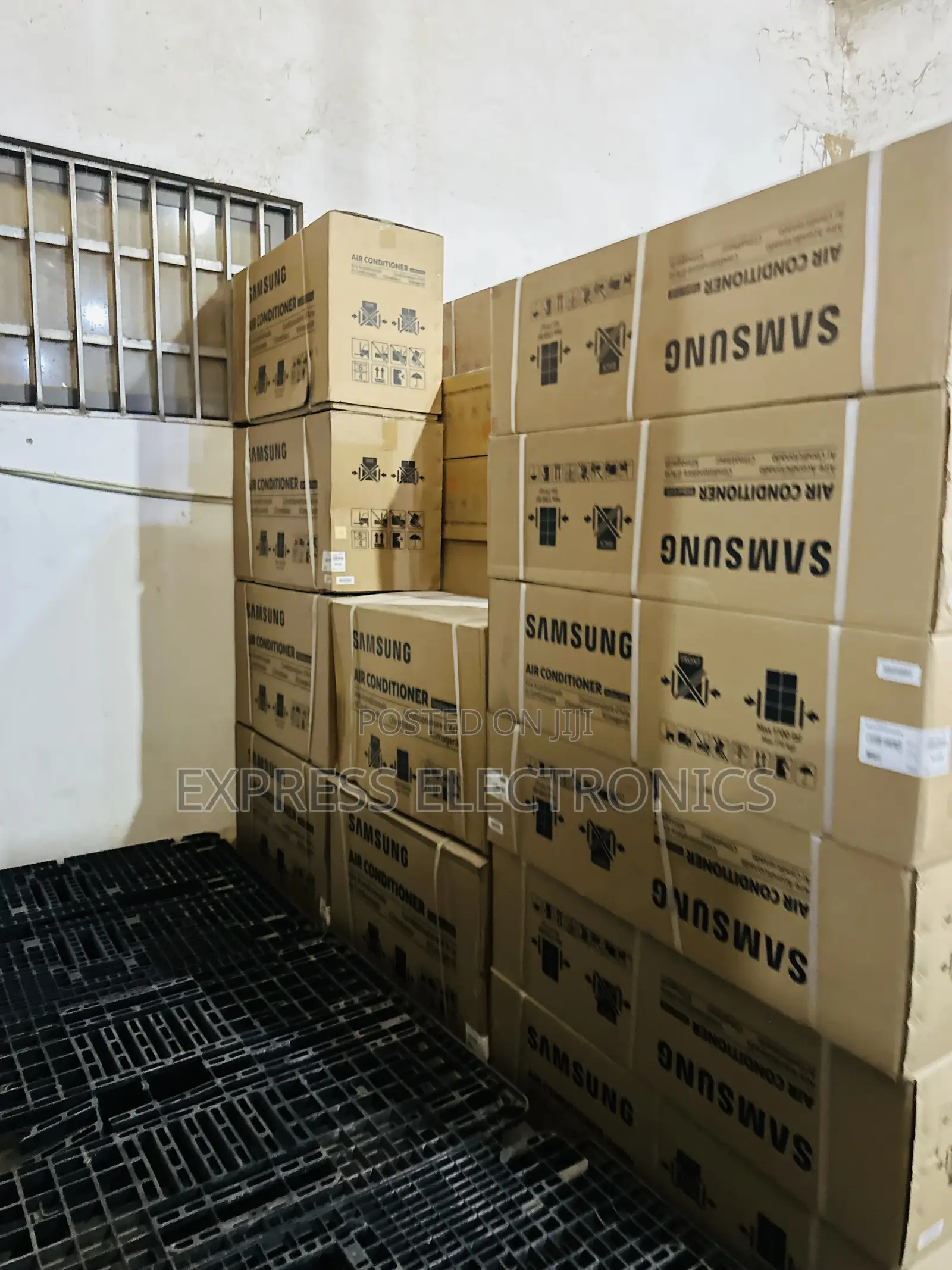 High Quality Sleek White Air Conditioner Samsung 1.5hp