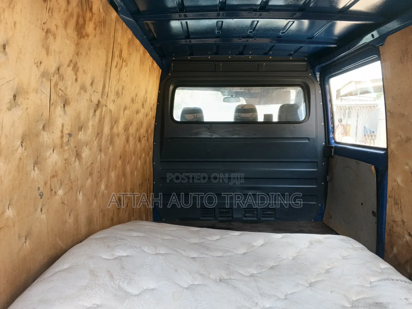 Mercedes-Benz Sprinter 2000 Blue